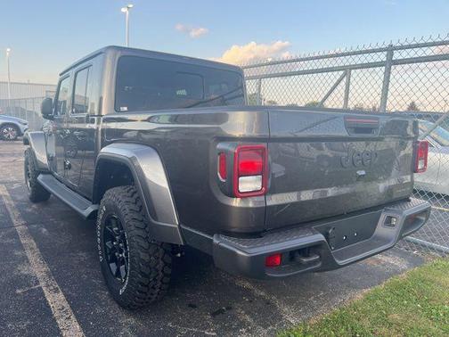 2025 Jeep Gladiator Sport