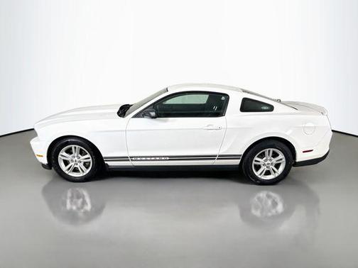 Performance White 2012 Ford Mustang V6