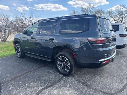 River Rock 2023 Jeep Wagoneer Series III 4x4