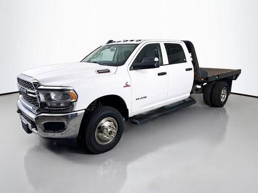 2019 RAM 3500 Tradesman Crew Cab 4x4 8' Box