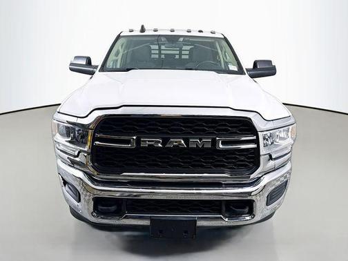 2019 RAM 3500 Tradesman Crew Cab 4x4 8' Box