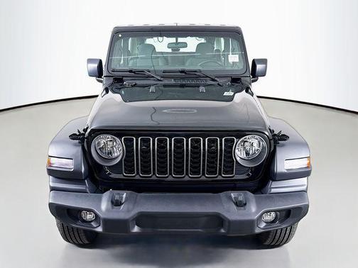 Black Clearcoat 2026 Jeep Wrangler Sport