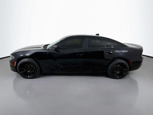 Pitch Black Clearcoat 2017 Dodge Charger SXT