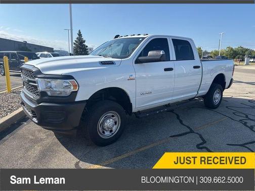 2022 RAM 2500 Tradesman Crew Cab 4x4 6'4' Box