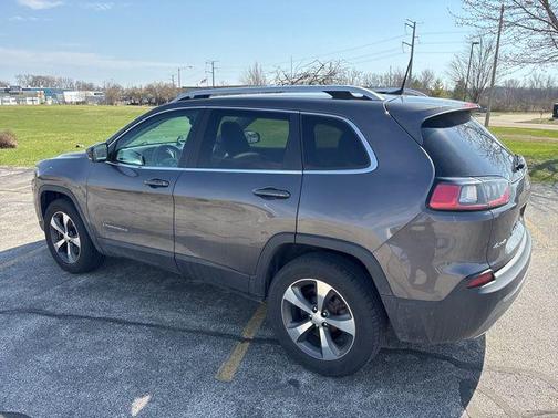 Granite Crystal Metallic Clearcoat 2019 Jeep Cherokee Limited