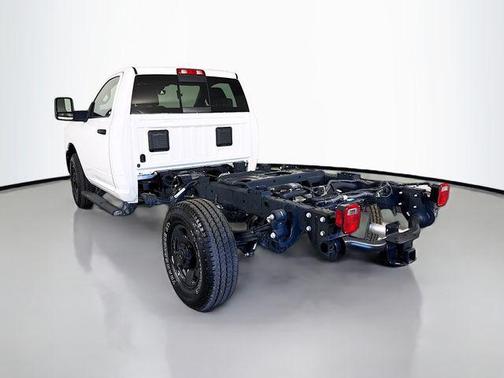 2025 RAM 3500 Tradesman Regular Cab 4x2 8' Box