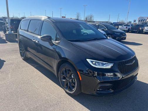 2026 Chrysler Pacifica L