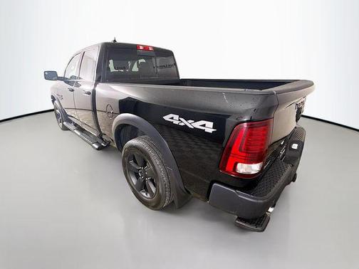 Diamond Black Crystal Pearlcoat 2019 RAM 1500 Classic Warlock Quad Cab 4x4 6'4' Box