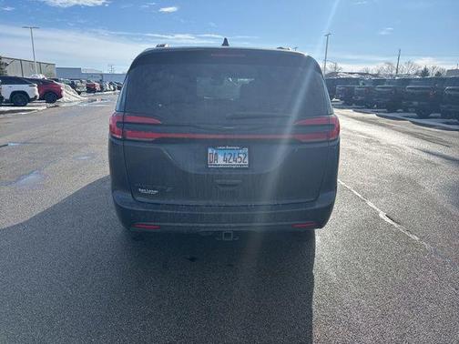 2021 Chrysler Pacifica Touring L
