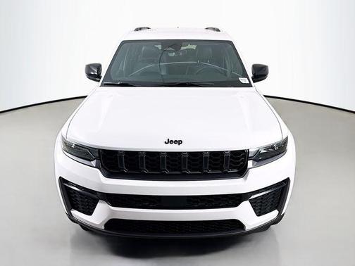 2026 Jeep Grand Cherokee L Altitude