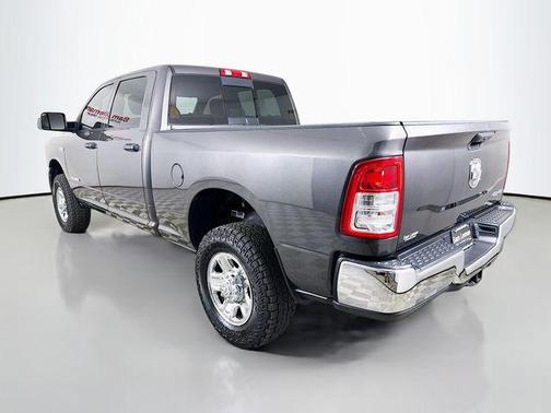 2021 RAM 2500 Tradesman Crew Cab 4x4 6'4' Box