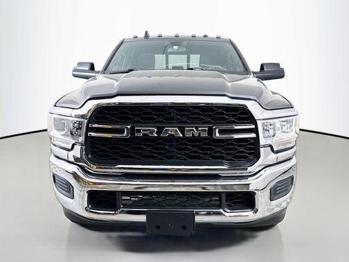 2021 RAM 2500 Tradesman Crew Cab 4x4 6'4' Box