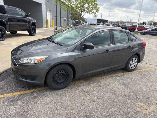 Magnetic 2018 Ford Focus SE