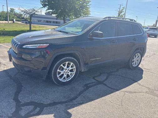 Brilliant Black Crystal Pearlcoat 2015 Jeep Cherokee Latitude