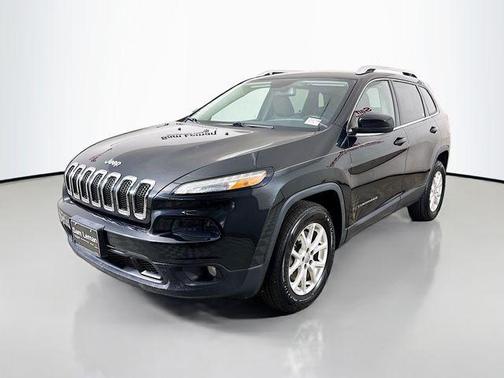 Brilliant Black Crystal Pearlcoat 2015 Jeep Cherokee Latitude