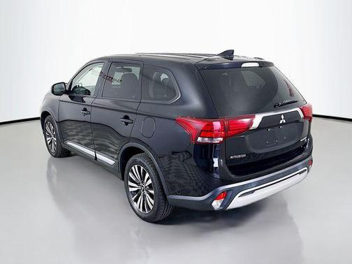 2019 Mitsubishi Outlander SE
