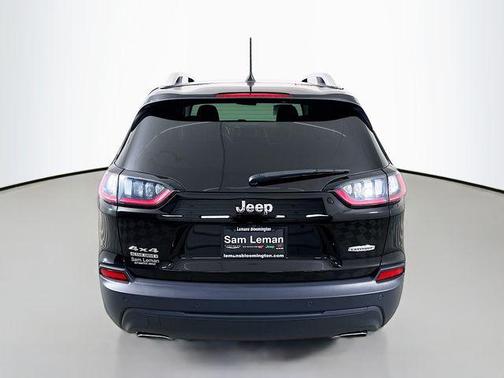 Diamond Black Crystal Pearlcoat 2019 Jeep Cherokee Latitude Plus