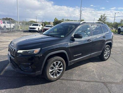 Diamond Black Crystal Pearlcoat 2019 Jeep Cherokee Latitude Plus