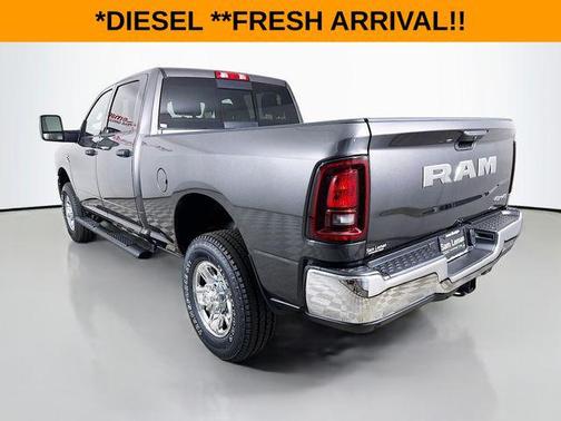 2025 RAM 2500 Tradesman Crew Cab 4x4 6'4' Box