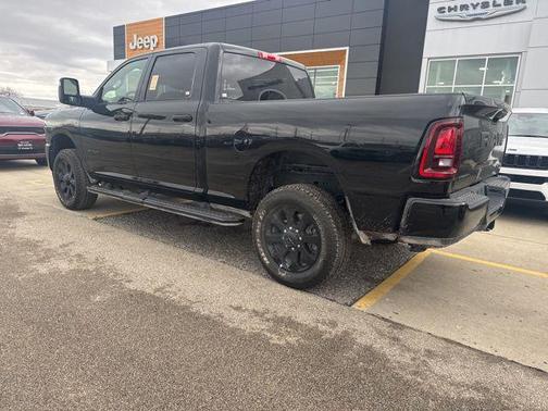 2025 RAM 2500 Big Horn Crew Cab 4x4 6'4' Box
