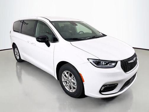 2025 Chrysler Pacifica L