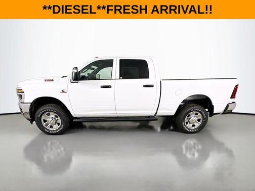 2025 RAM 2500 Tradesman Crew Cab 4x4 6'4' Box