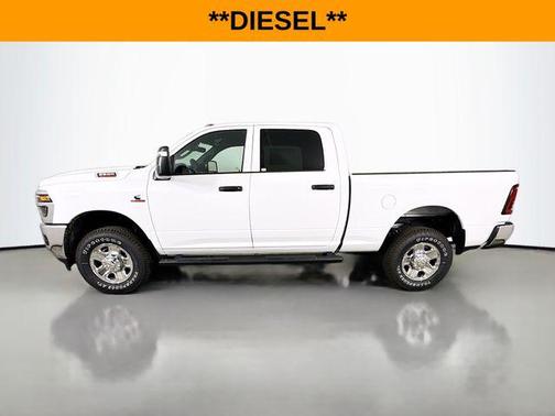 2025 RAM 2500 Tradesman Crew Cab 4x4 6'4' Box