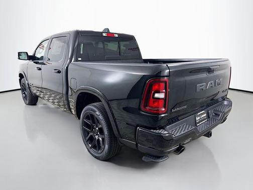 Diamond Black Crystal Pearlcoat 2026 RAM 1500 Laramie