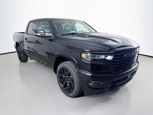 Diamond Black Crystal Pearlcoat 2026 RAM 1500 Laramie