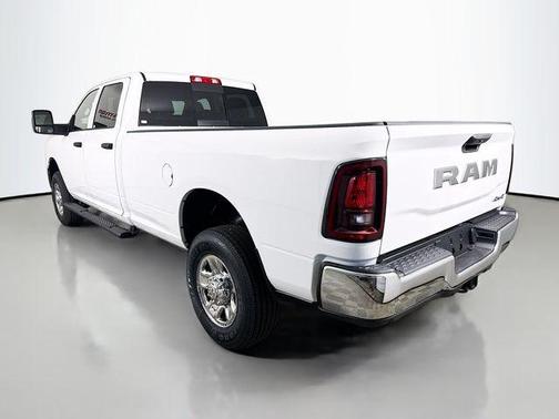 2025 RAM 2500 Tradesman Crew Cab 4x4 8' Box