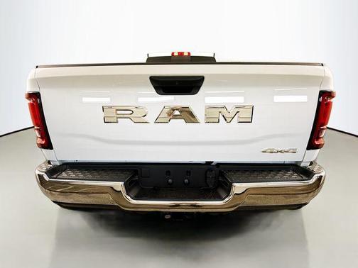 2025 RAM 2500 Tradesman Crew Cab 4x4 8' Box