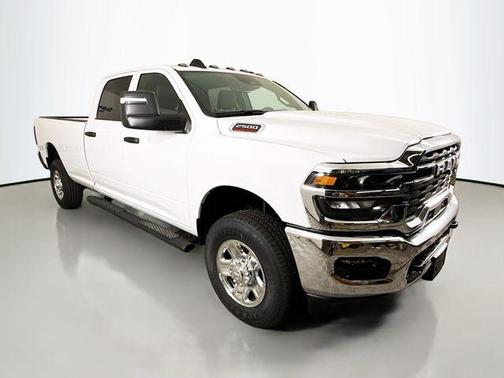 2025 RAM 2500 Tradesman Crew Cab 4x4 8' Box