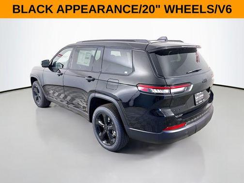 Diamond Black Crystal Pearlcoat 2025 Jeep Grand Cherokee L Limited