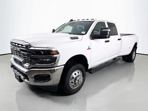 2025 RAM 3500 Tradesman Crew Cab 4x4 8' Box