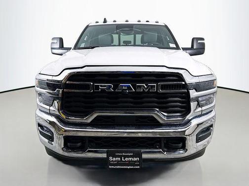 2025 RAM 3500 Tradesman Crew Cab 4x4 8' Box