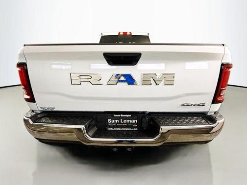 2025 RAM 3500 Tradesman Crew Cab 4x4 8' Box