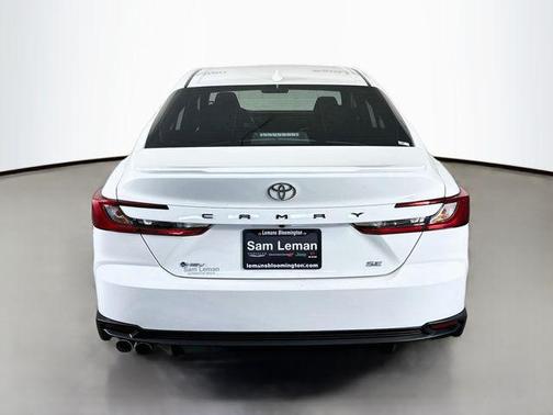 Ice Cap 2025 Toyota Camry SE