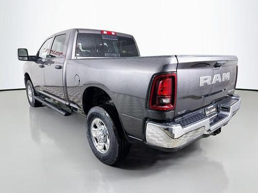 2025 RAM 2500 Tradesman Crew Cab 4x4 6'4' Box
