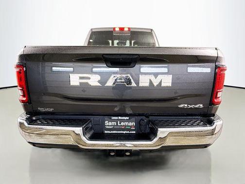 2025 RAM 2500 Tradesman Crew Cab 4x4 6'4' Box