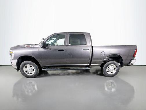 2025 RAM 2500 Tradesman Crew Cab 4x4 6'4' Box