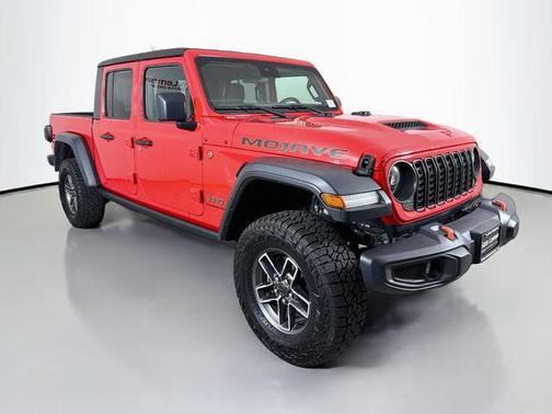 Firecracker Red Clearcoat 2024 Jeep Gladiator Mojave
