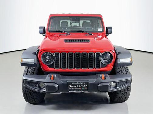 Firecracker Red Clearcoat 2024 Jeep Gladiator Mojave