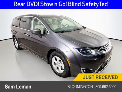 Granite Crystal Metallic Clearcoat 2018 Chrysler Pacifica Hybrid Touring Plus