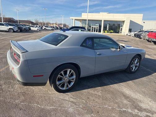 2022 Dodge Challenger SXT