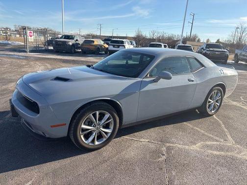 2022 Dodge Challenger SXT