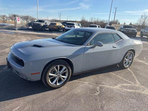 2022 Dodge Challenger SXT
