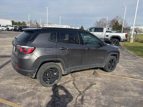 Granite Crystal Metallic Clearcoat 2019 Jeep Compass Latitude