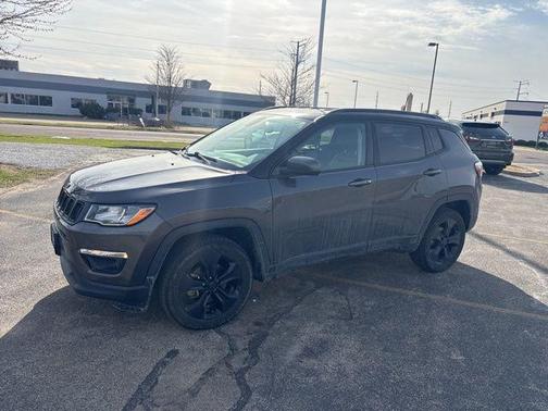Granite Crystal Metallic Clearcoat 2019 Jeep Compass Latitude