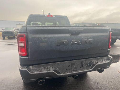 2026 RAM 1500 Warlock Crew Cab 4x4 5'7' Box