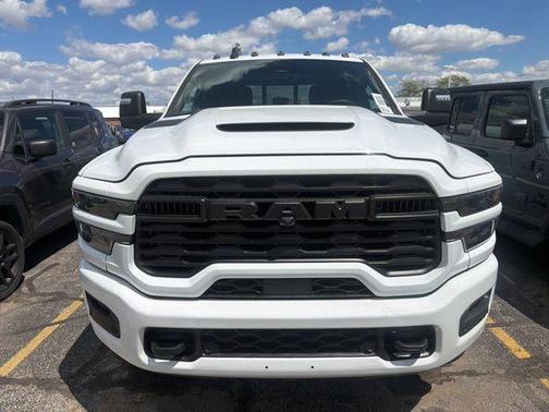 Bright White Clearcoat 2026 RAM 2500 Black Express Crew Cab 4x4 6'4' Box